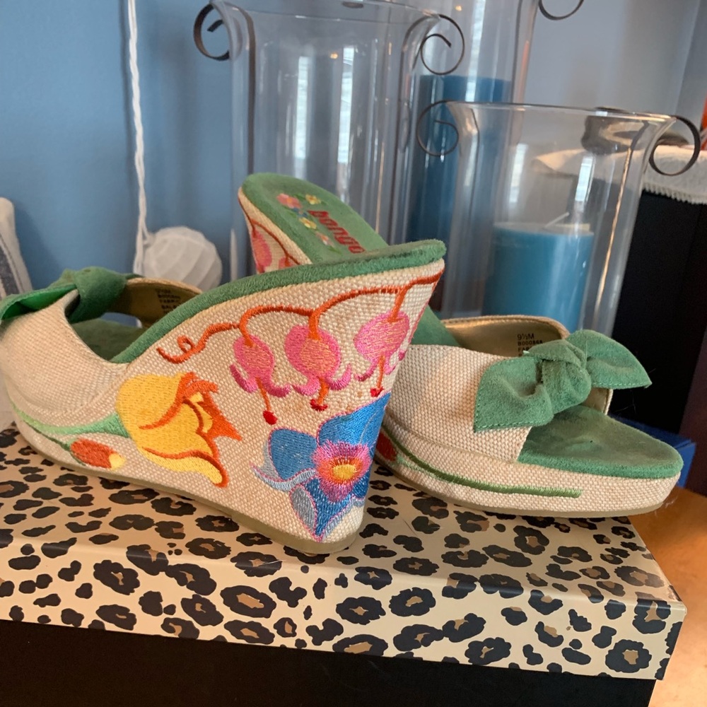 Bongo wedges